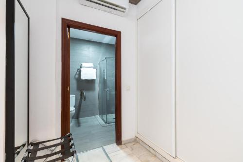 Cool Sevilla Hotel - image 11