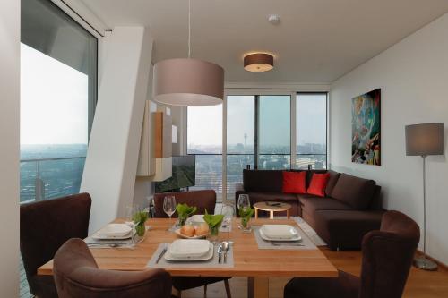 Triiiple Suites Level 22 mit Balkon und Tiefgarage, Vídeň (fotografie 9)