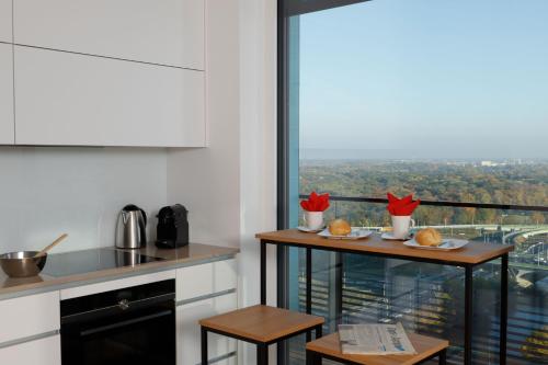 Triiiple Suites Level 22 mit Balkon und Tiefgarage, Vídeň (fotografie 8)
