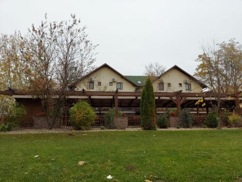 Pensiunea Lunca - image 4
