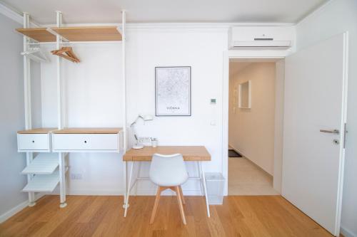 Boutique Sky City Apt. with BALCONY / TOP SPOT, Vienna (photo 4)