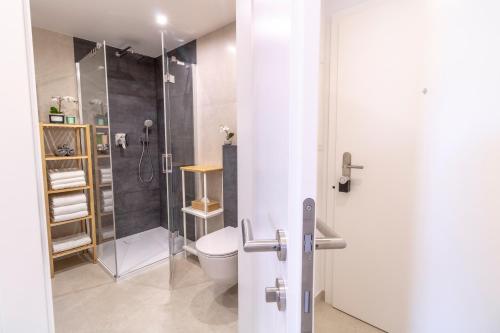 Boutique Sky City Apt. with BALCONY / TOP SPOT, Vienna (photo 6)