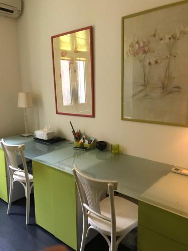 Chambre 1 personne avec terrasse centre ville Marseille 3 nuits min , femme uniquement, Marseille (photo 6)