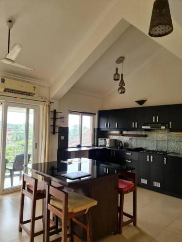 SGS HOME Ivy Retreat Largest apartment with pool view