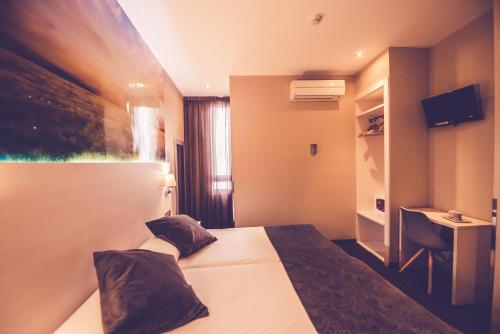 Hostal Prado - image 8