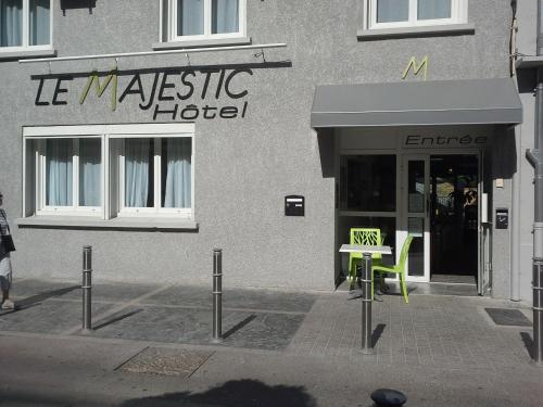 Hotel Le Majestic Canet plage - image 9