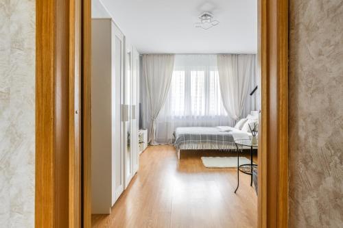 Aurora Apartment Bolshevikov
