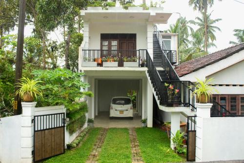 Sanuli guest house
