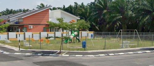 Violet Guesthouse with astro & maxis fibre photo