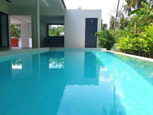 Belle villa recente 95M2 au calme avec piscine