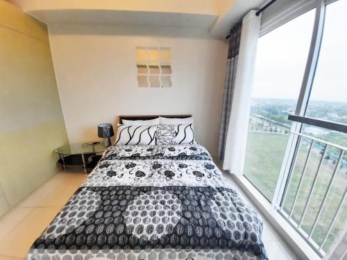 Budget Friendly Suites 50mbps WiFi and Netflix