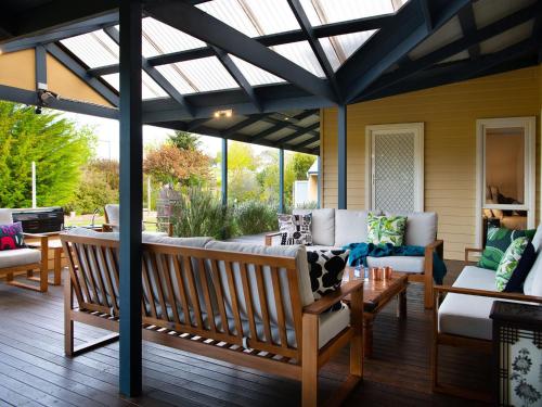 Loddon Retreat- picturesque country escape in Glenlyon