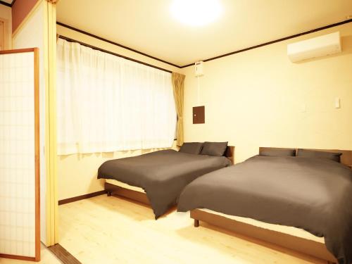 Three-Bedroom Apartment image 9