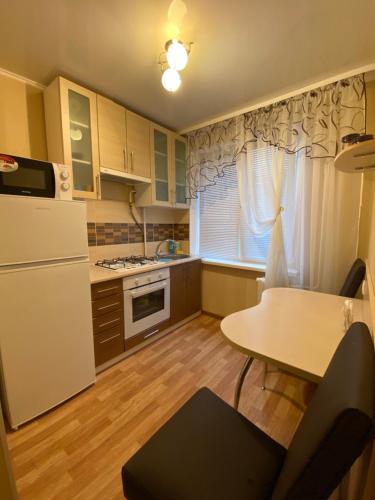 2 комнатная квартира, до 6 спальных мест(КБ-75,Ашан, Метро,Эпицентр), Kryvyi Rih (photo 7)