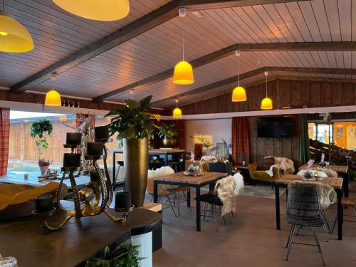 Ресторан, Måsåplassen Friisvegen Mountain Lodge (Masaplassen Friisvegen Mountain Lodge) in Рынгебу