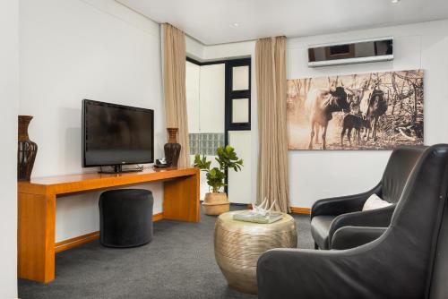 Infinity Views 5 Bedroom Fresnaye Villa