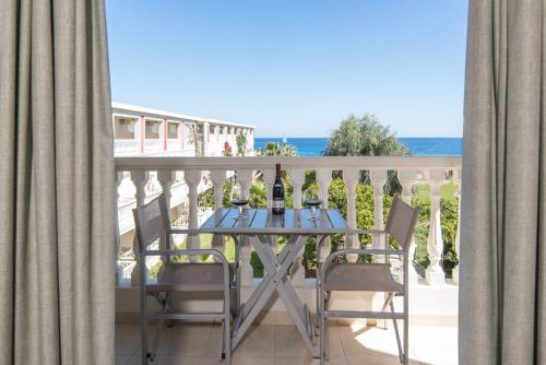 Belussi Beach Hotel & Suites - image 6
