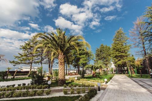 Luchezarniy Resort - image 12