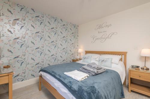 Bluebridge Walk Luxury Apartment - image 10