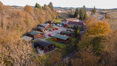 Зовнішній вигляд готелю, The Steadings Log Cabins in Фреші