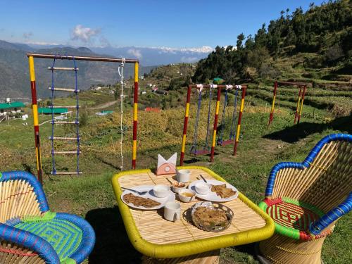 Stop Off Stays Kanatal