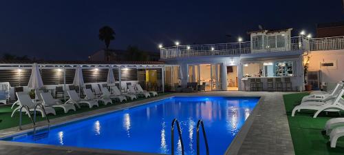 Roda Pearl Resort - 수영장