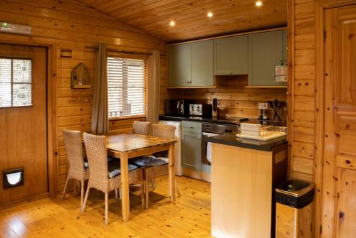 The Steadings Log Cabins in Фреші