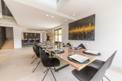 VEYRIER La Corniche Prestige Villa with Spa-Pool - image 7