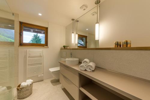 La Corniche Prestige, Luxury Villa with private Wellness center by Locationlacannecy