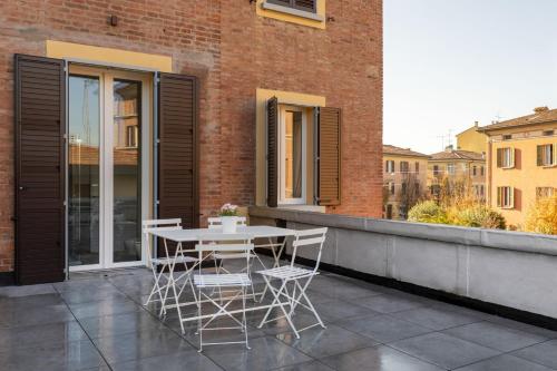 Balcony/terrace, Palazzo Pedretti Halldis Apartments by Halldis in East Bologna
