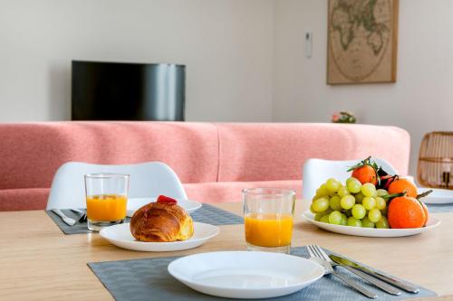 Kitchen, Palazzo Pedretti Halldis Apartments by Halldis in East Bologna
