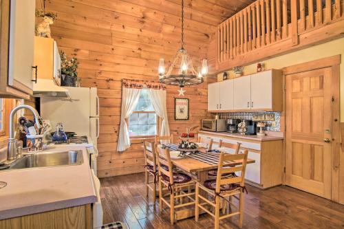 Rustic Rothbury Cabin with Resort Amenity Access!