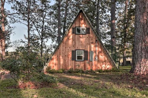 Cozy Toledo Bend A-Frame with Waterfront Views!