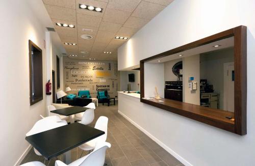 Hostal Hispano - image 11