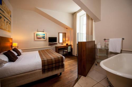 hotel photo