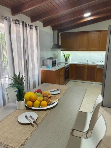 Kitchen, Lithines Villa go green in Gorgolaini