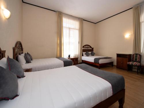 3 double beds