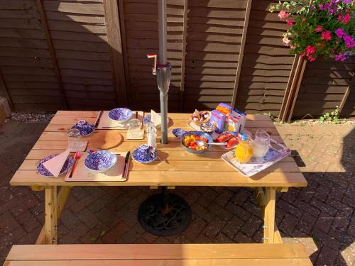 Leverton House - image 11