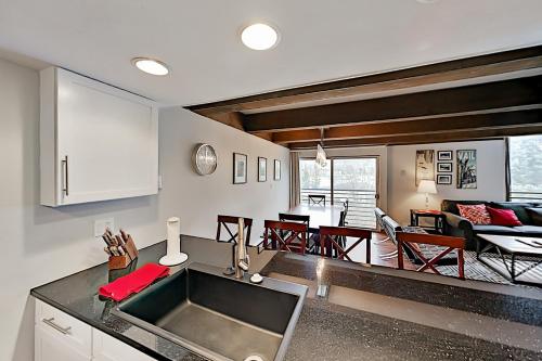 Alpine Retreat in Vail, USA