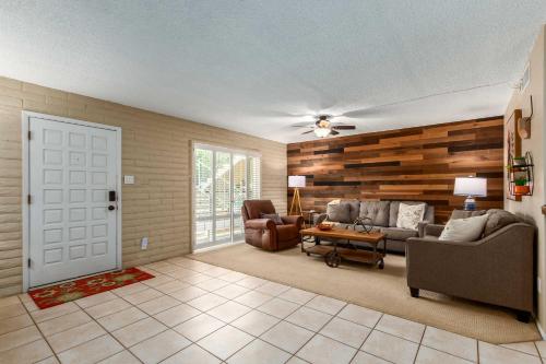 'Casa Feliz' Scottsdale Condo w/ Pool By Downtown! - image 2