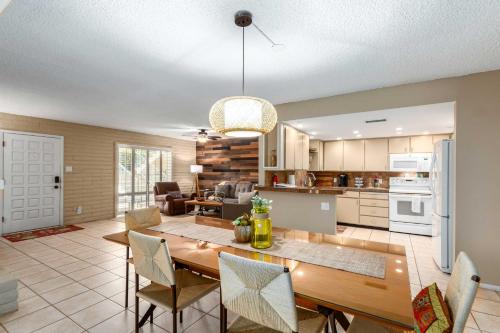 'Casa Feliz' Scottsdale Condo w/ Pool By Downtown! - image 9