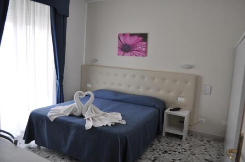 Family Room image 10