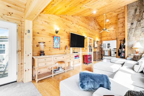 Base Camp Lodge, Banner Elk