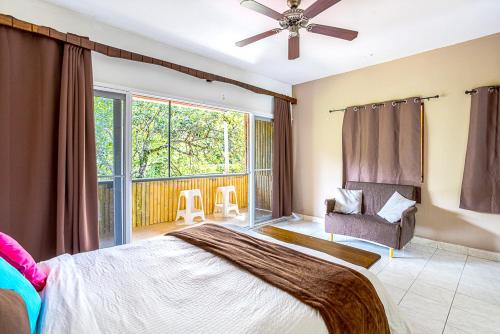 Downtown Suites in โบกูเอเต