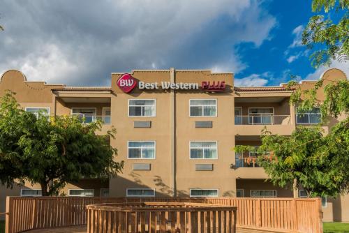 Best Western Plus Osoyoos Hotel & Suites