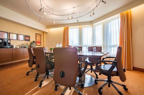 設施, 卡爾斯魯厄麗笙酒店 (Radisson Blu Hotel, Karlsruhe) in 埃特林根