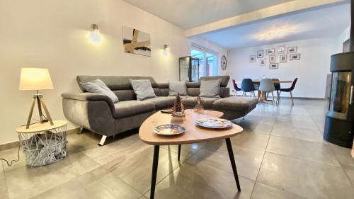 Maison avec piscine 10 personnes Dambach-la-ville gîte à louer Kintzheim