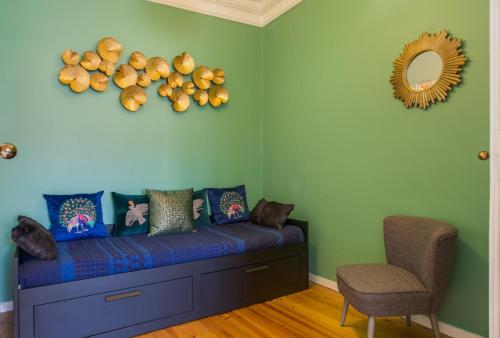 Spacious, Bright and Newly Renovated 2 Bedroom Apartment, Lisbon Historical Center, Madragoa 3