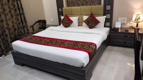 Deluxe Double Room (Free early check in at 8am) image 10