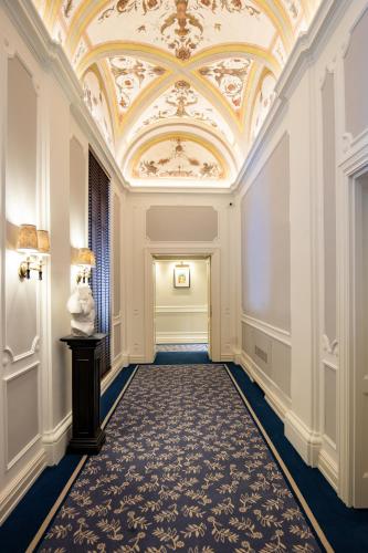 326849792 Maalot Roma - Small Luxury Hotels of the World
